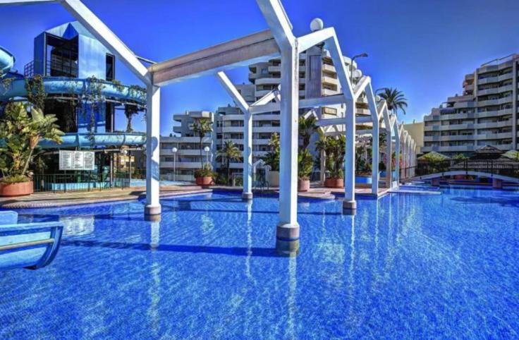 Benal Beach Suite, Parque Acuatico Y Vistas Al Mar Бенальмадена Экстерьер фото